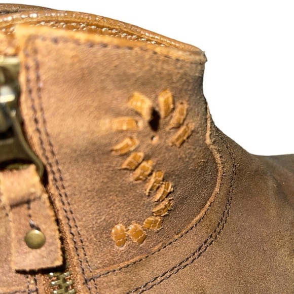 OTBT Women's Booties Size 8M Brown Leather Ankle Booties "Trek" Side Zip - Picture 5 of 11